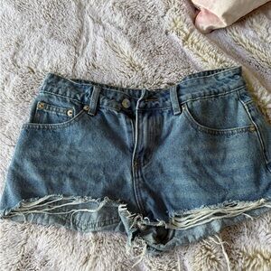 Edikted women’s high rise super cute denim shorts